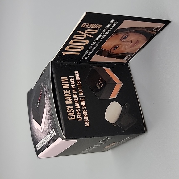 Huda Beauty Baby Bake Loose Powder - Picture 6 of 11